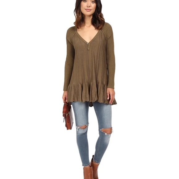 Free People Tops - Free people Ribs and Ruffles tunic, olive green, size L